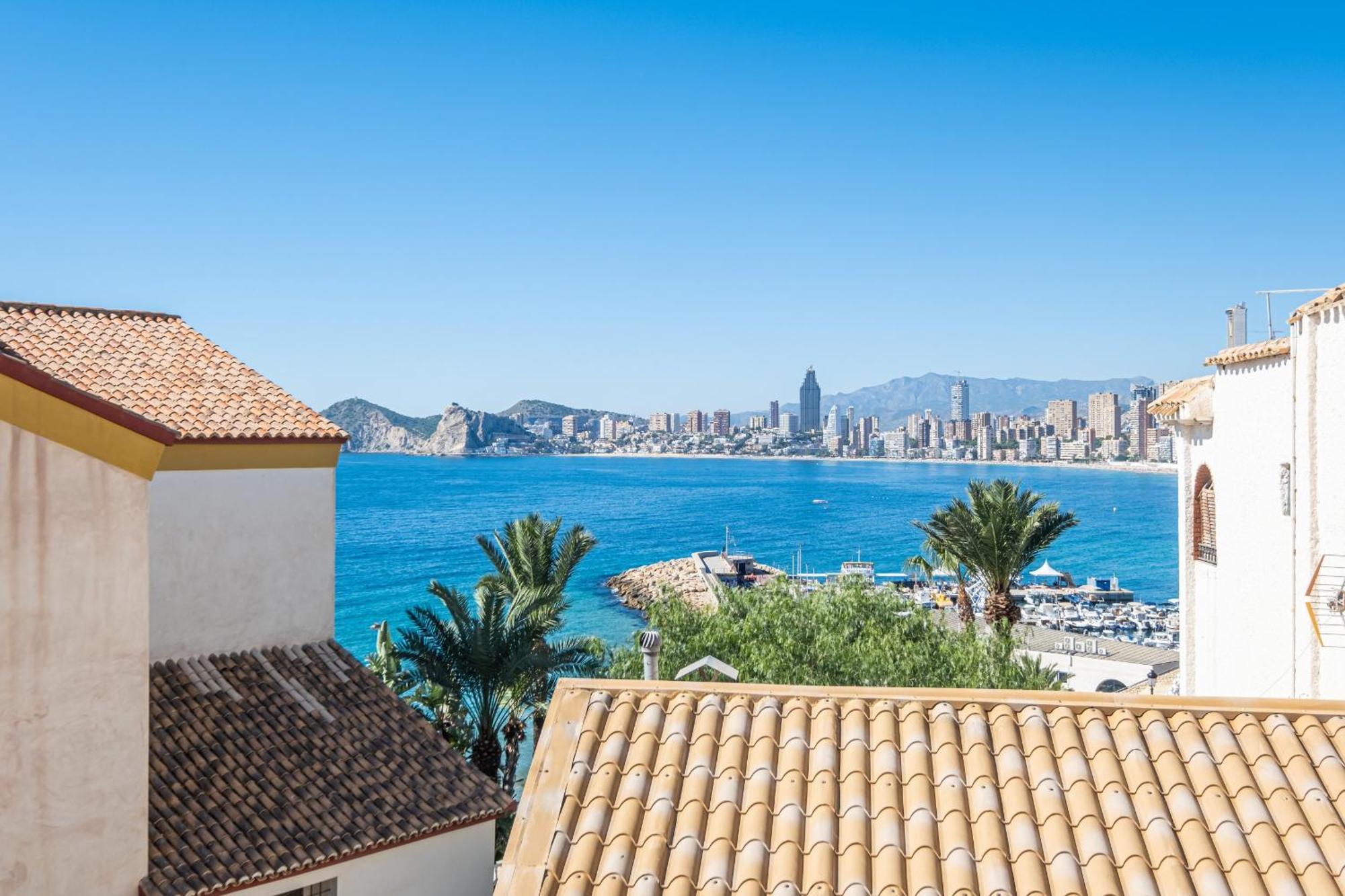 Apartamentos El Castell Benidorm Old-Town Exterior photo