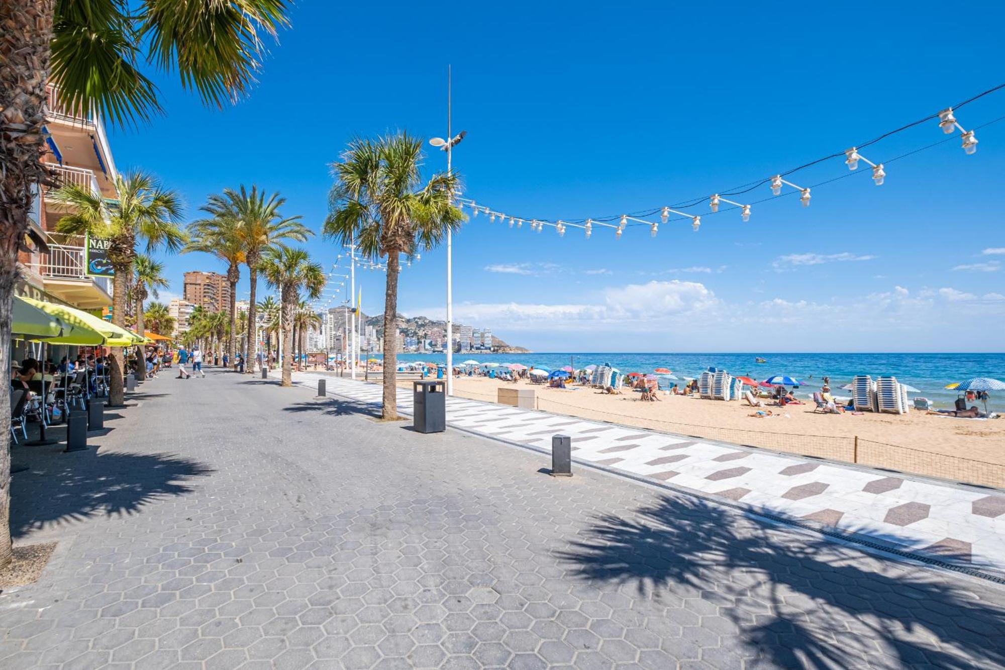 Apartamentos El Castell Benidorm Old-Town Exterior photo